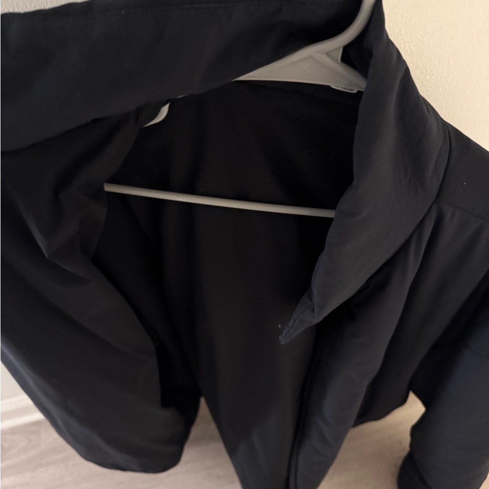 ALO Yoga Black Puffer Jacket